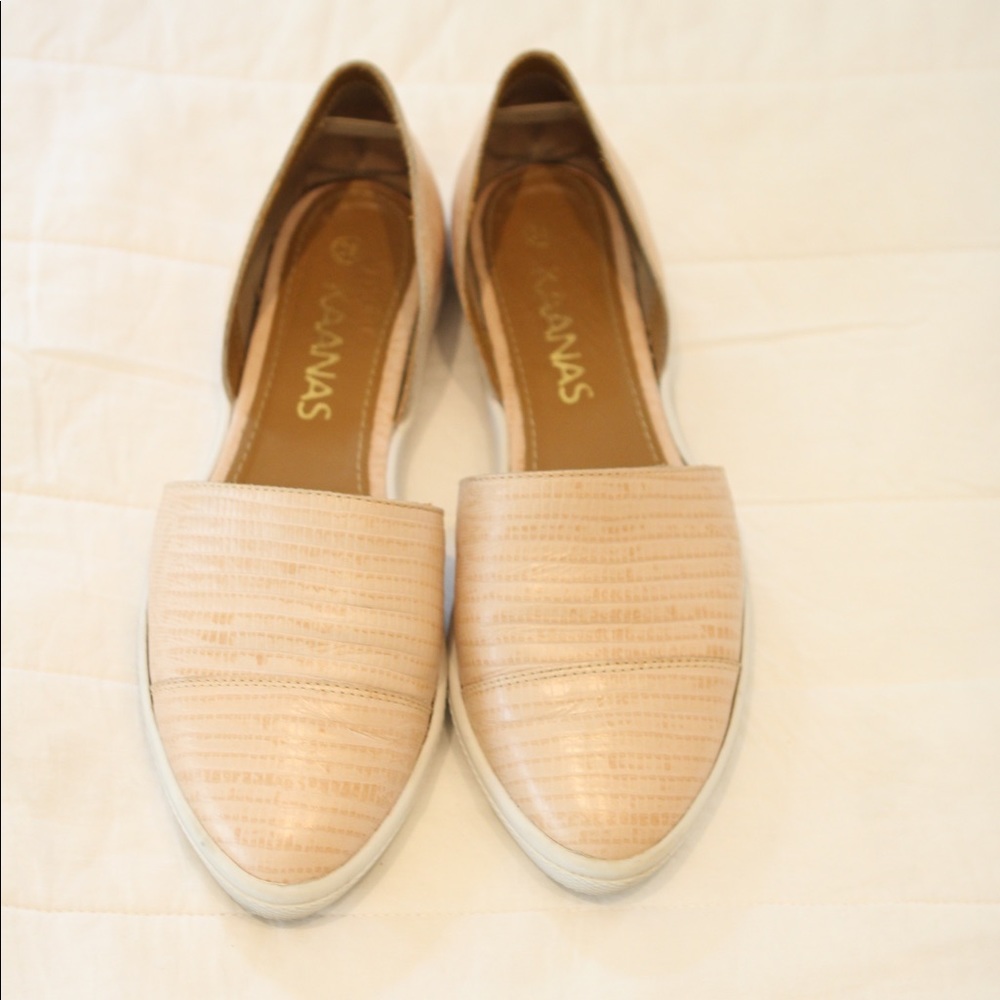 Kaanas pink slip on summer shoe 8.5
